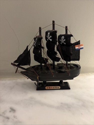 Black pirate ship - black,